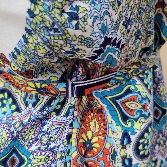 Renee C. Sleeveless V-Neck Sheath Midi Dress - Picture 4 of 8